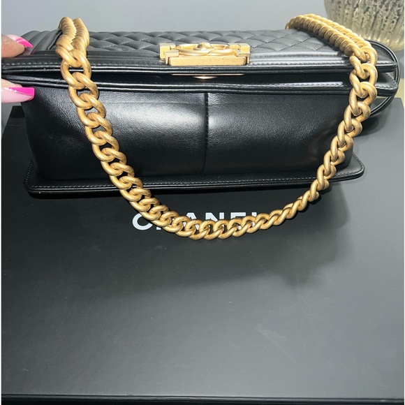 Yes Authentic….Black Chanel chain cross body used / in excellent condition - Picture 2 of 3